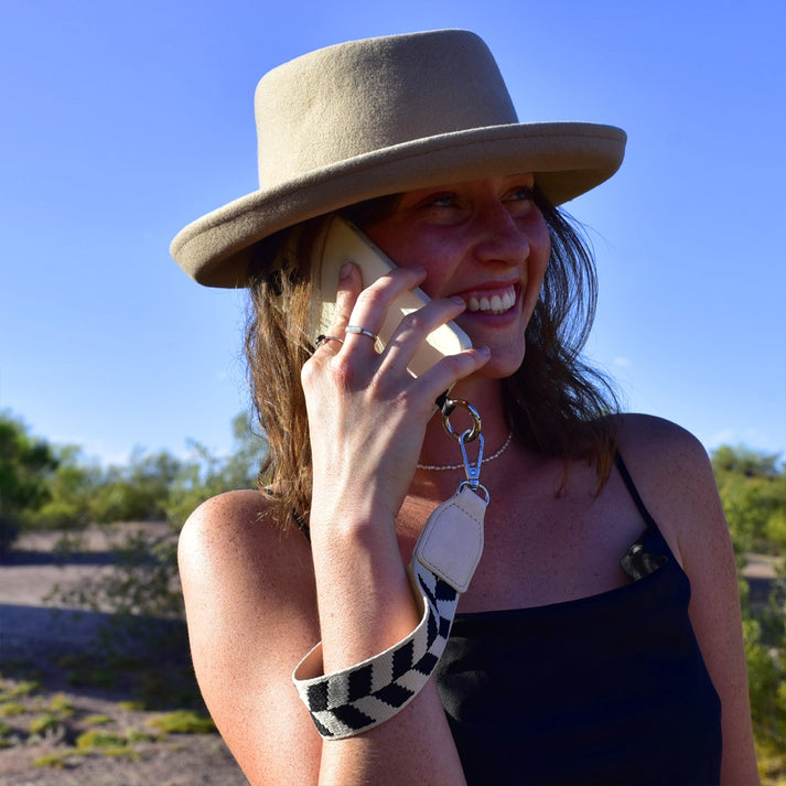 Clip & Go Strap w/Zippered Pouch - Chevron Collection