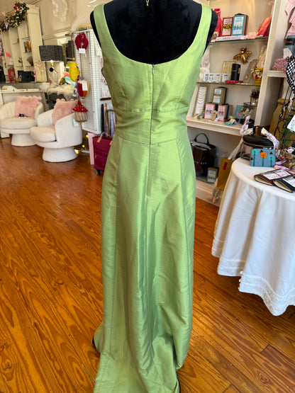 Mori Lee Sleeveless A-Line Iridescent Taffeta Gown – Apple Green | Size 14 | Preloved