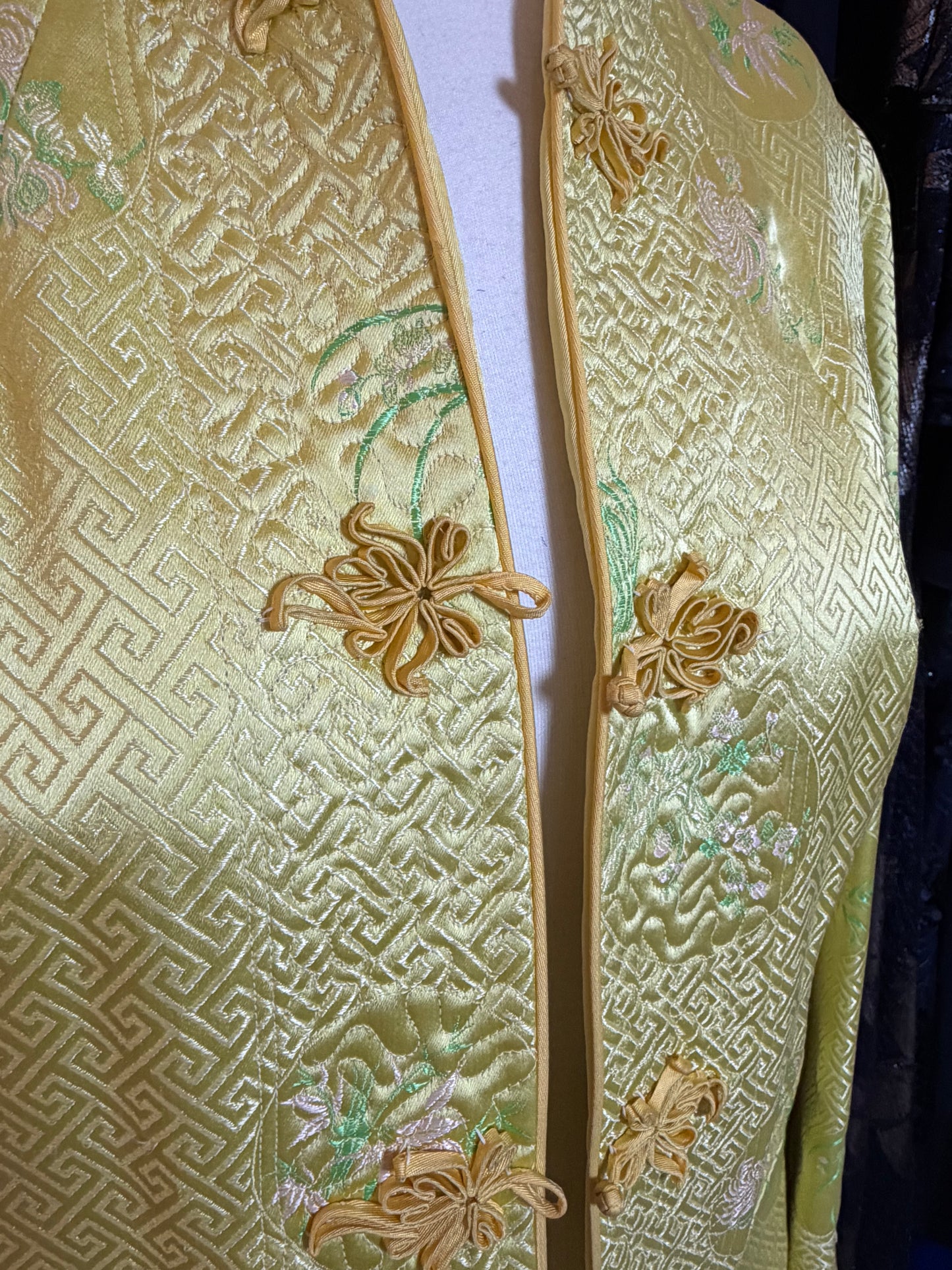 Vintage Gold-Green Silk Brocade Jacket – Embroidered Floral, Frog Closures, Size Medium