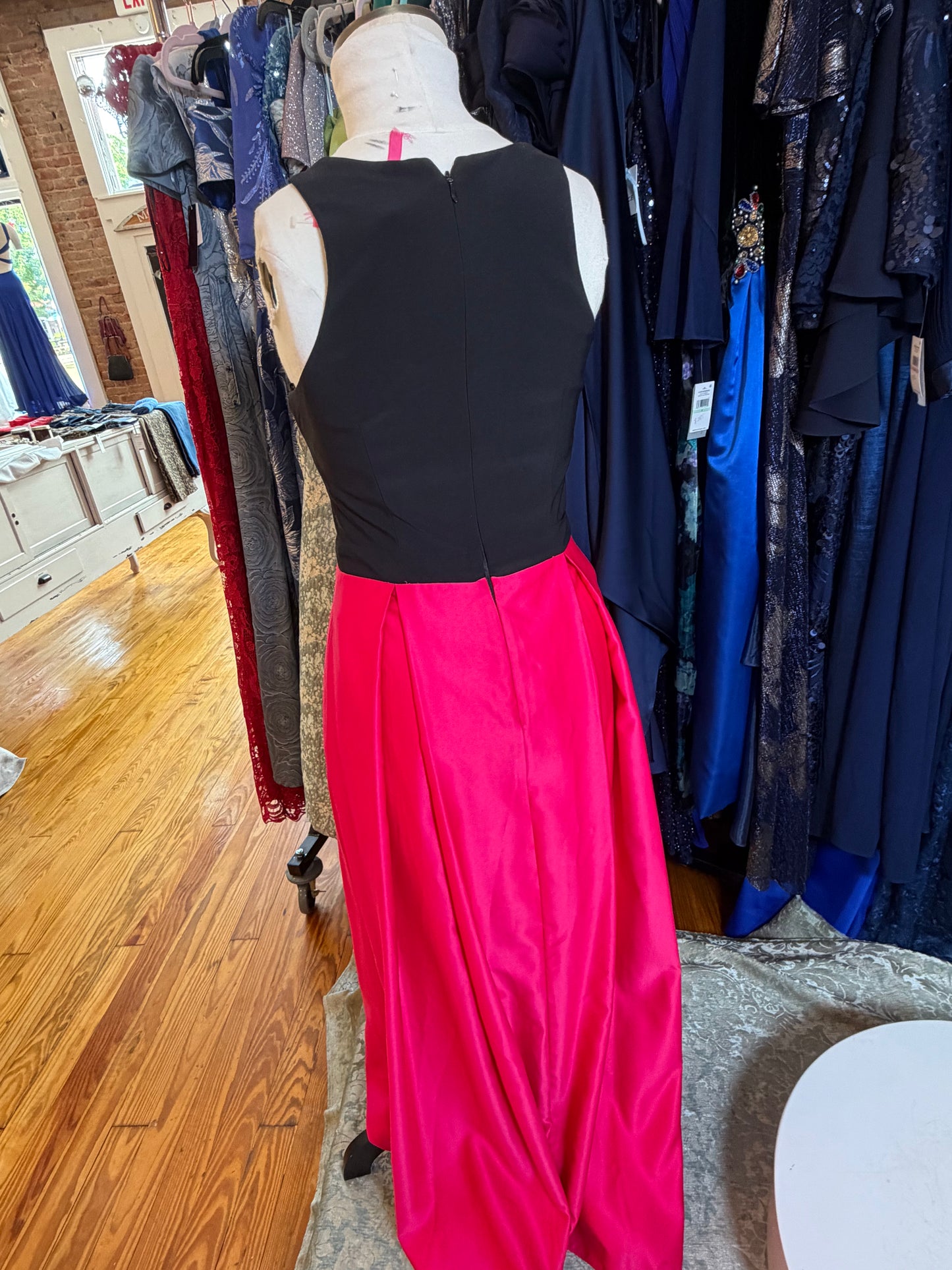 Betsy & Adam Black & Pink Pleated Skirt Gown – Sleeveless, Size 4