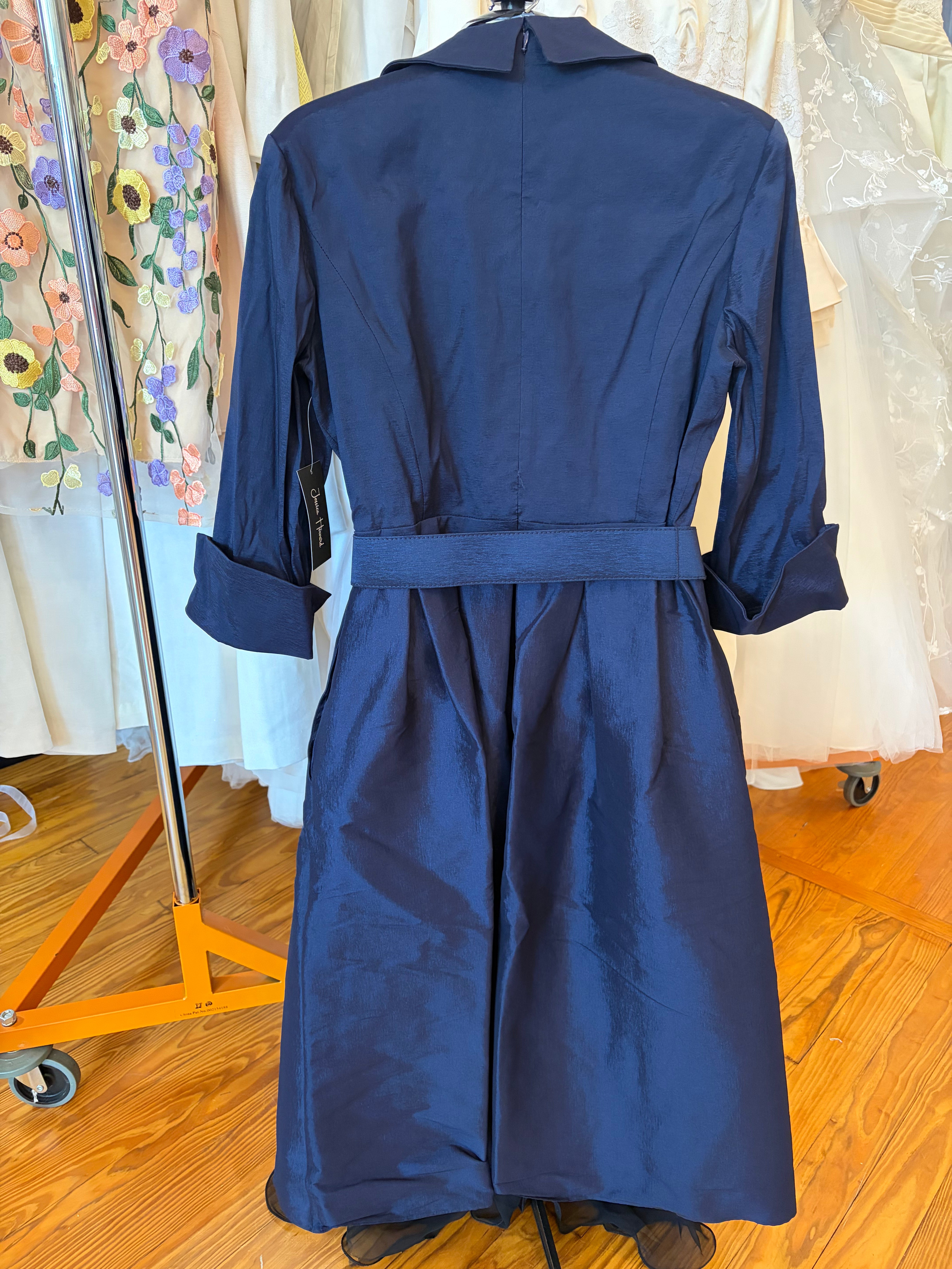 Jessica Howard navy midi dress – back view showing zipper closure and A-line skir