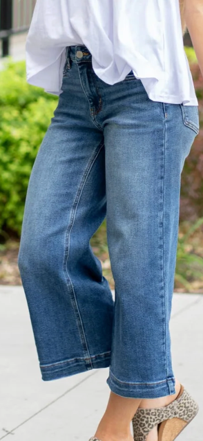 Judy Blue Heritage Mid Rise Cropped Wide Leg Jeans – Medium Wash | Regular